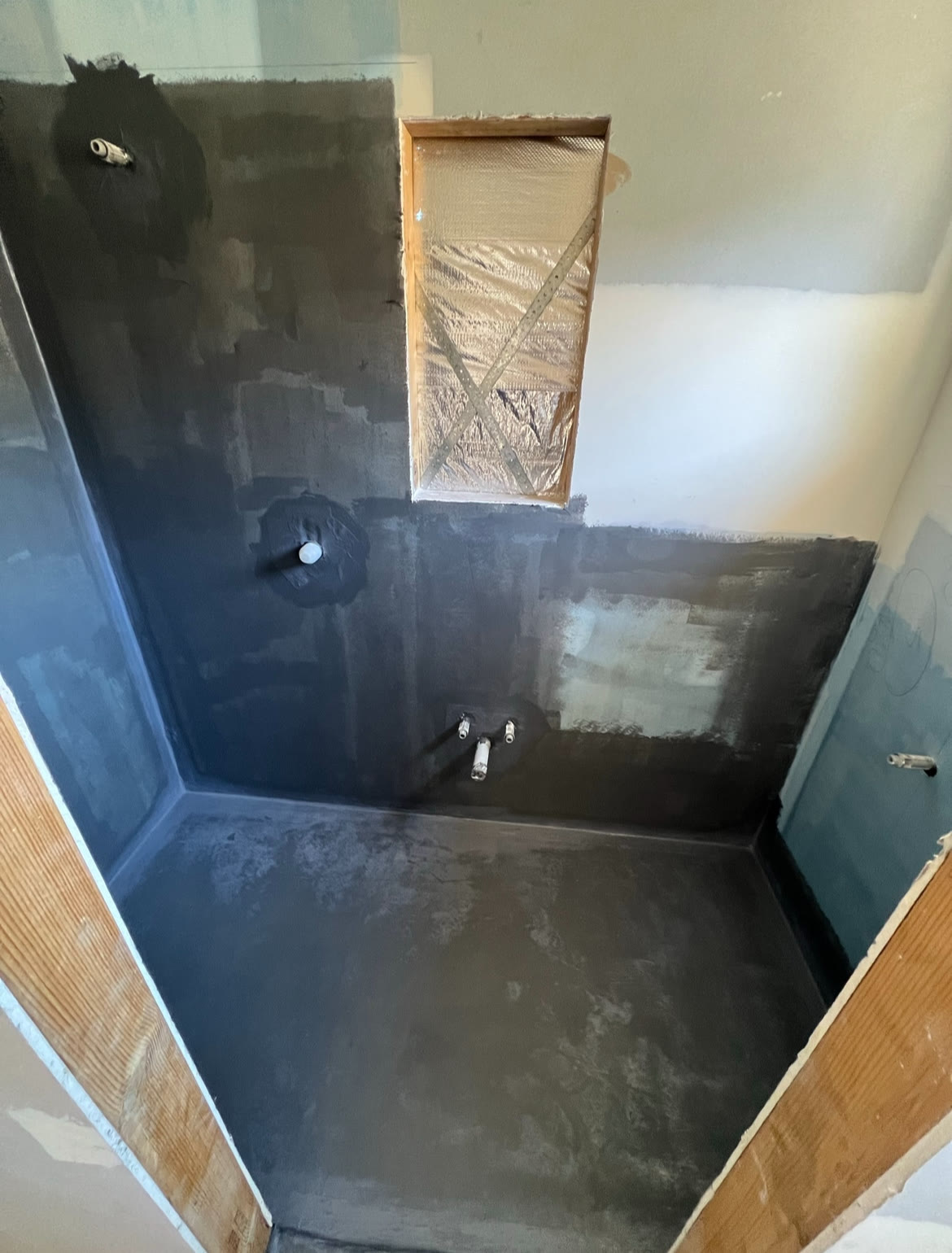 Before Ivanhoe bathroom renovation by Renova Group